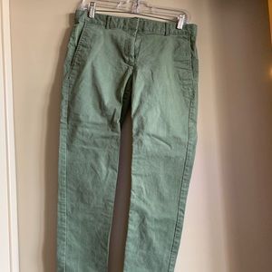 Gap khakis (skinny mini) in size 4